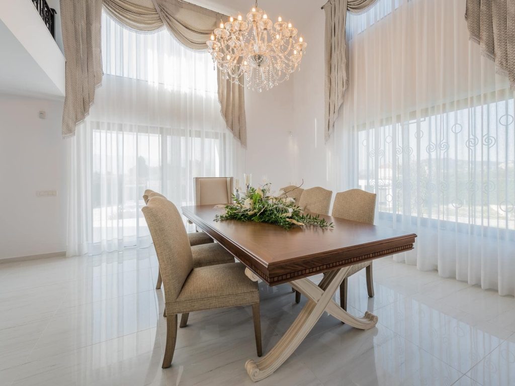 LIVING-ROOM-AMD-DINING-ROOM-7-Copy-min