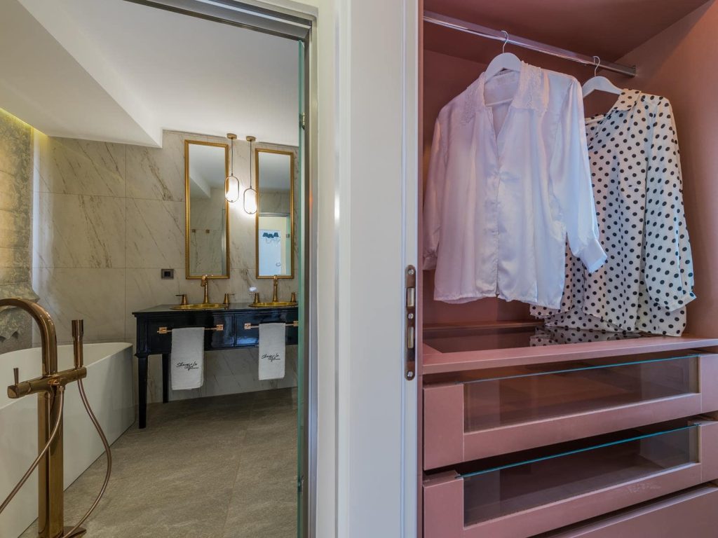 MASTER-BEDROOM-WALK-IN-WARDROBE-1-Copy-min