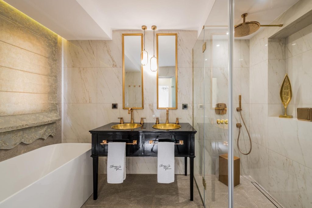 MASTER-ENSUITE-BATHROOM-4-Copy-min