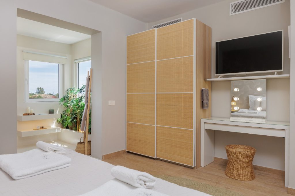 Optimized by JPEGmini 3.18.9.220874607-AV 0x97ba9f02