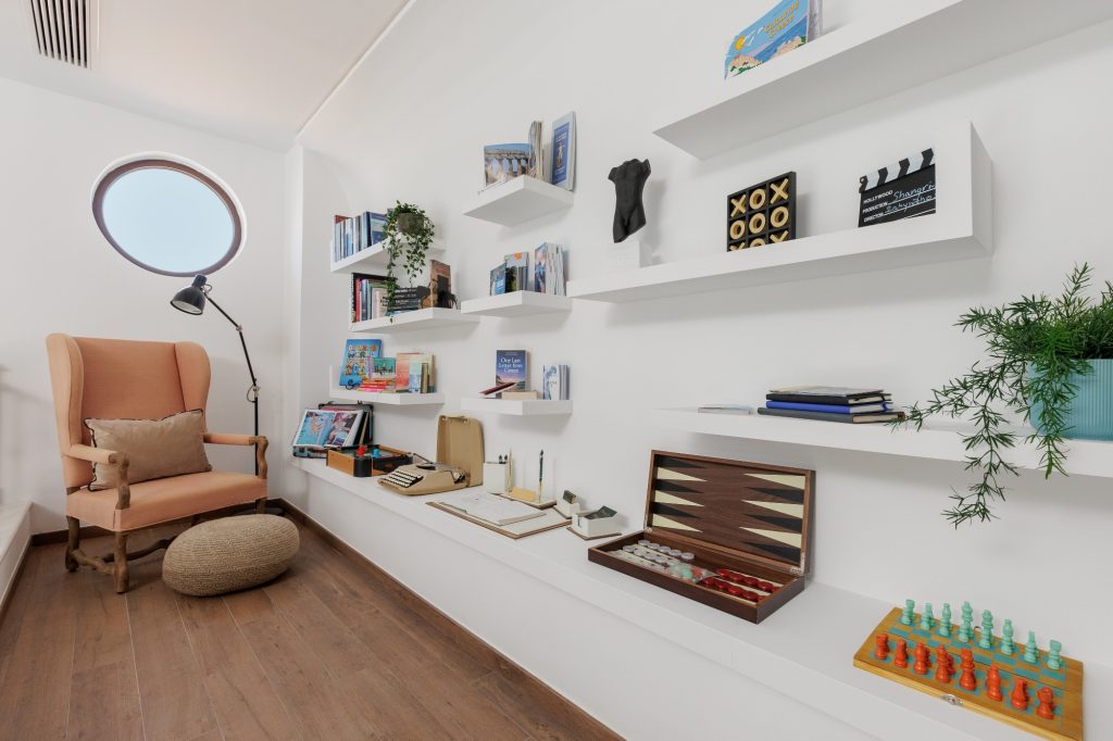 Optimized by JPEGmini 3.18.9.220874607-AV 0x2fe83b27